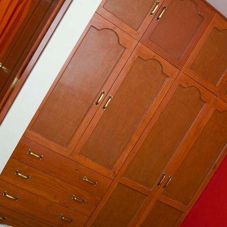 Jazmines Lodging إِكا المظهر الخارجي الصورة
